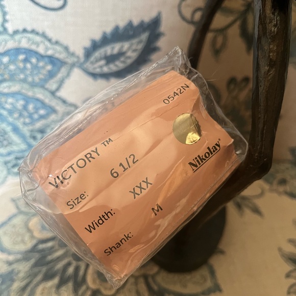 Nikolay Pointe Shoes 6.5 - Picture 6 of 9